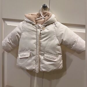 Zara baby puffer jacket in size 6-9 months